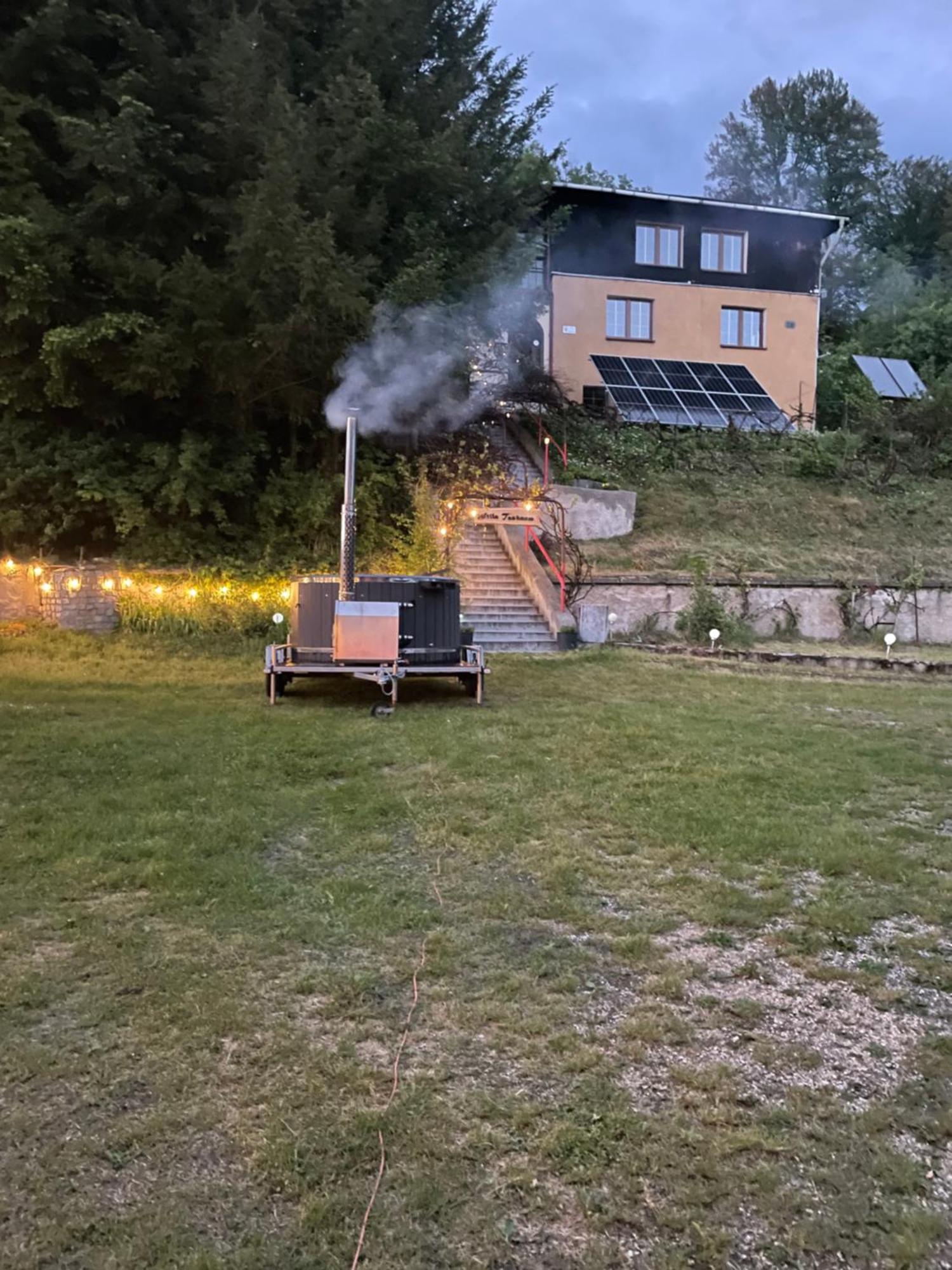 Willa Toskania Lądek-Zdrój Exteriör bild